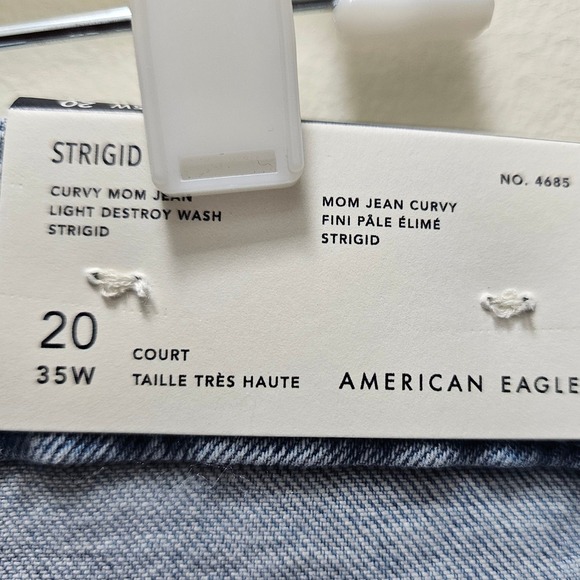 AE Strigid Curvy Mom Jeans Light Destroy Wash Super High Rise 20 Short NWT - Picture 5 of 8